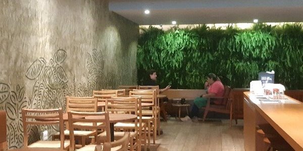 Starbucks Lago Azul — Louveira, Brazil